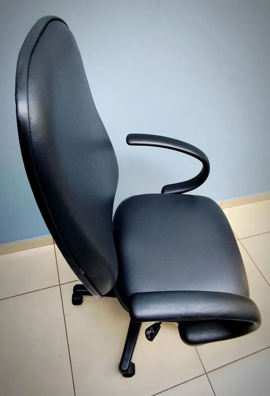Cadeira executiva  - Foto 3