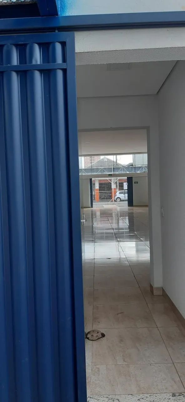 Alugo Martins,  VASCONCELOS   COSTA 675 Excelente Barracão 180m² com estacionamento própri - Foto 2
