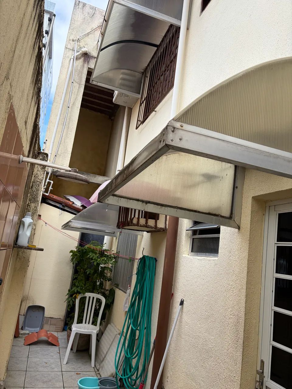 OFERTA! VENDO 3 COBERTURAS DE ALUMÍNIO COM POLICARBONATO - Foto 2