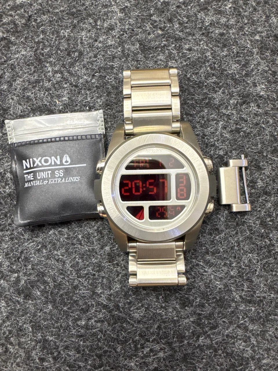 Relógio Nixon Unit SS Silver - Aço Inoxidável (Digital Premium / Impecável) 