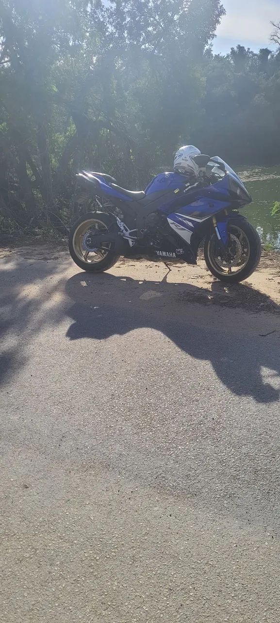 R1 1000 
