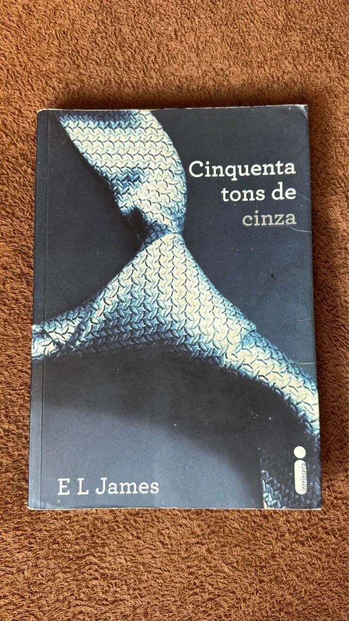 Livros - Cinquenta Tons de Cinza, Dark House e Tormenta - Foto 2