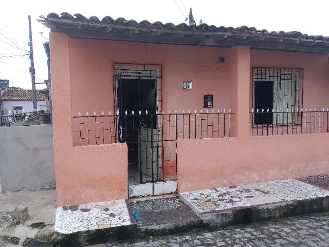 VENDE-SE CASA EM UMBAÚBA 
