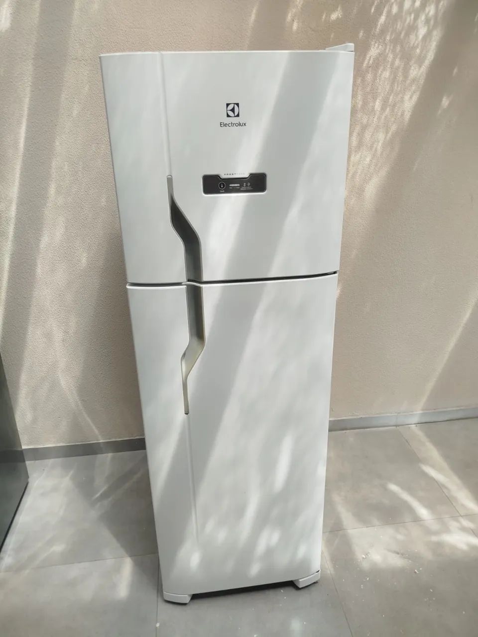 Vendo geladeira Eletrolux 