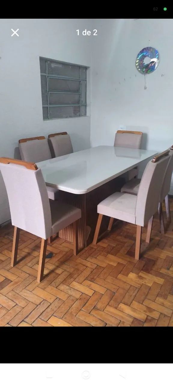 Mesa de jantar com 6 cadeiras 