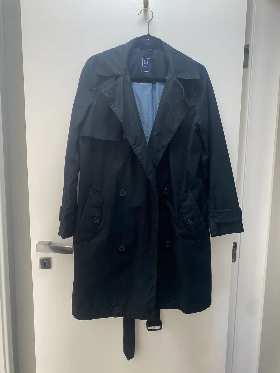 Casaco preto Trench Coat GAP  - Foto 3