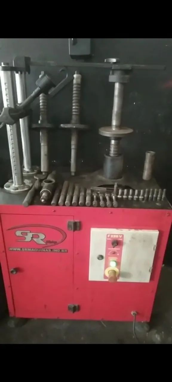 Vendo desempenadeira de rodas.