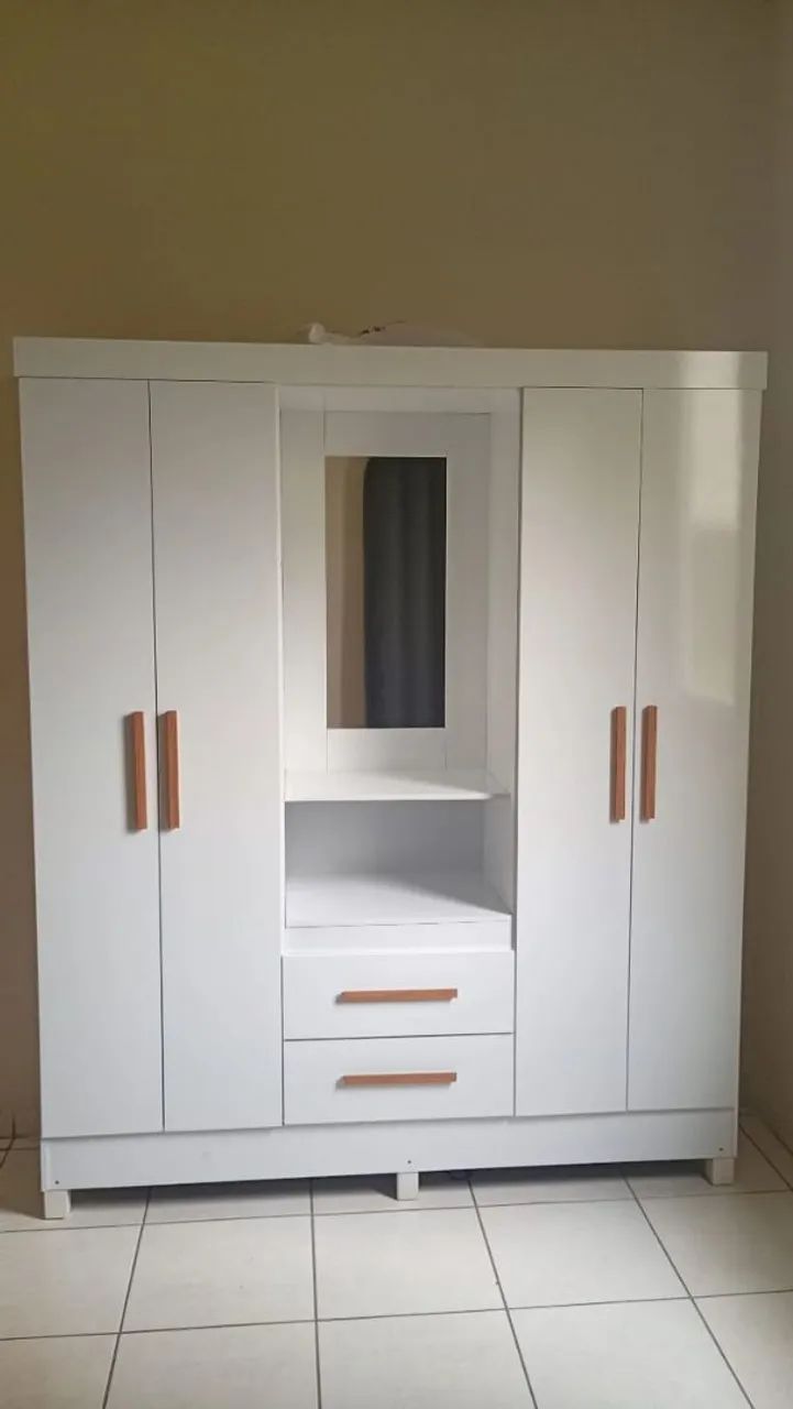 Guarda-roupa 