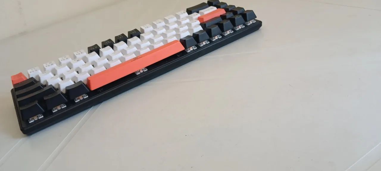 Teclado mecânico 68% - Foto 2