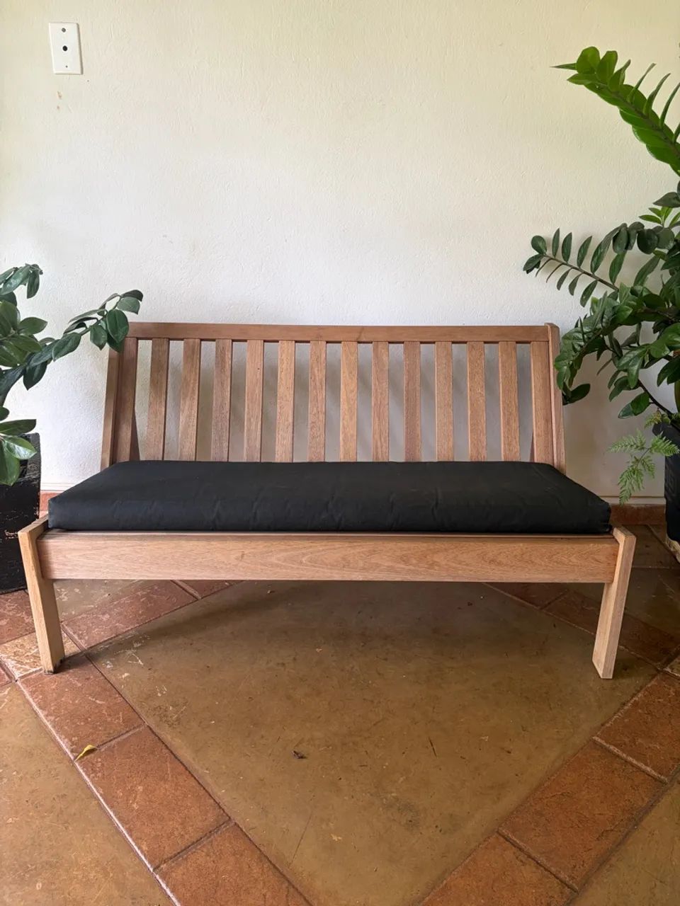 Sofá de Madeira para Varanda e Jardim com Almofada - Foto 2