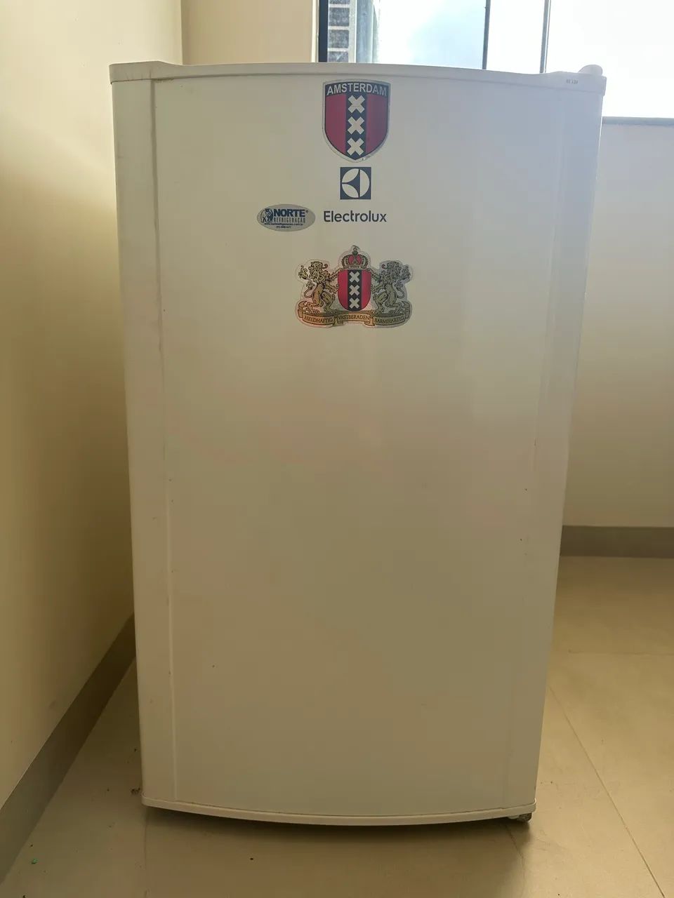 Frigobar Electrolux 122 l