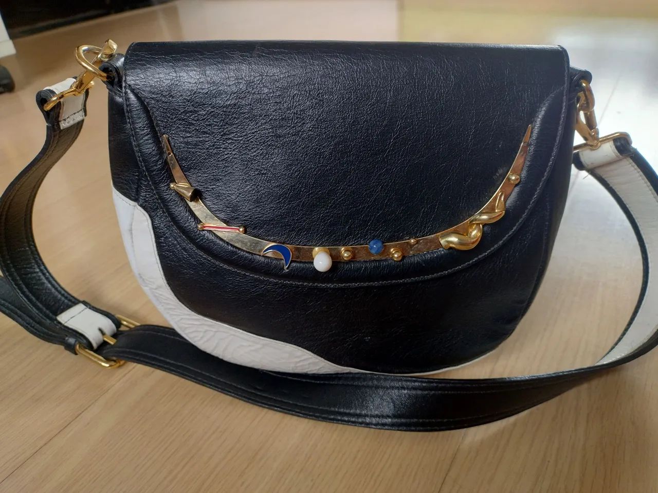 Bolsa de Couro  grife "Maria Dolores", super nova