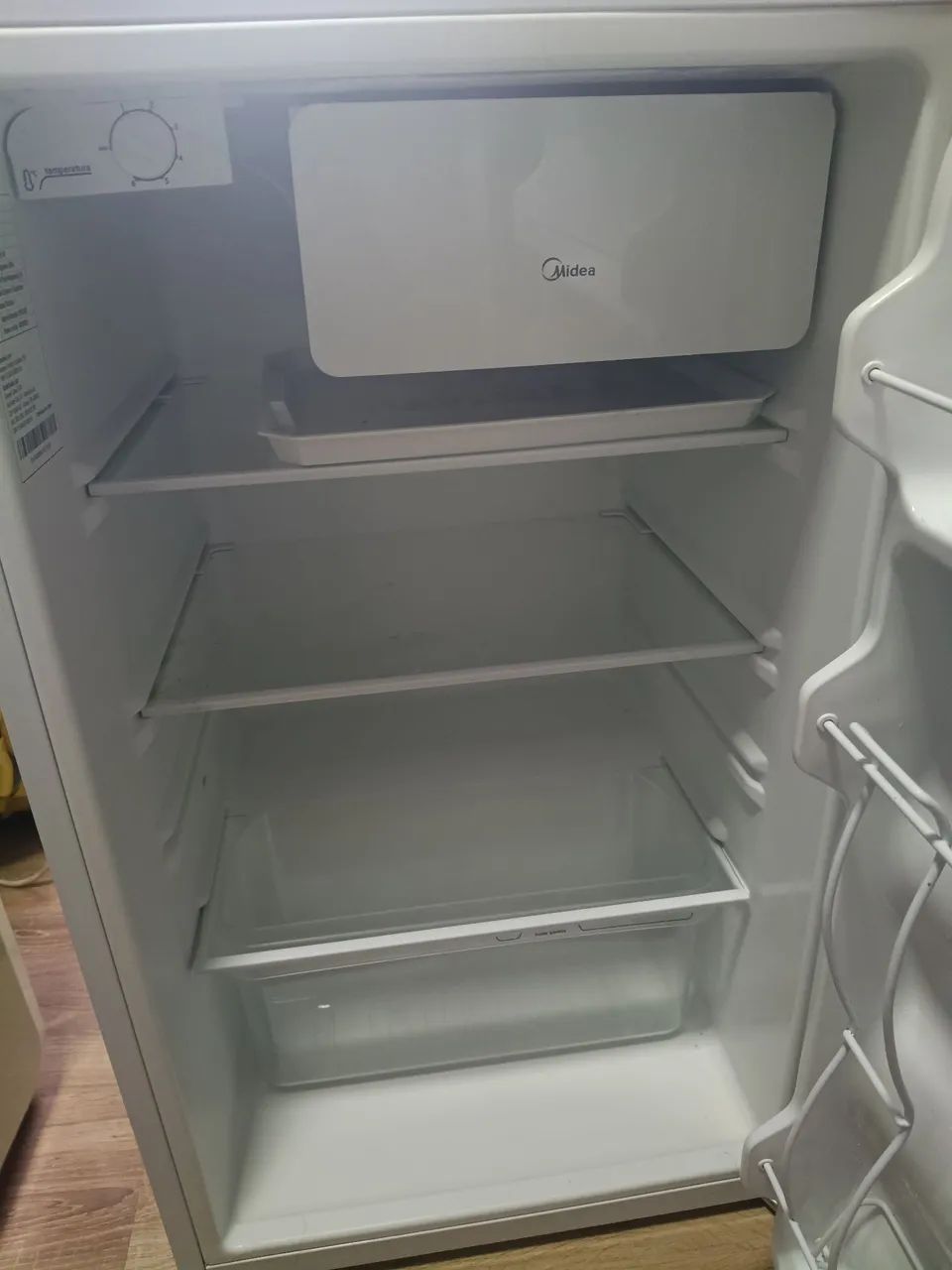 Frigobar semi novo