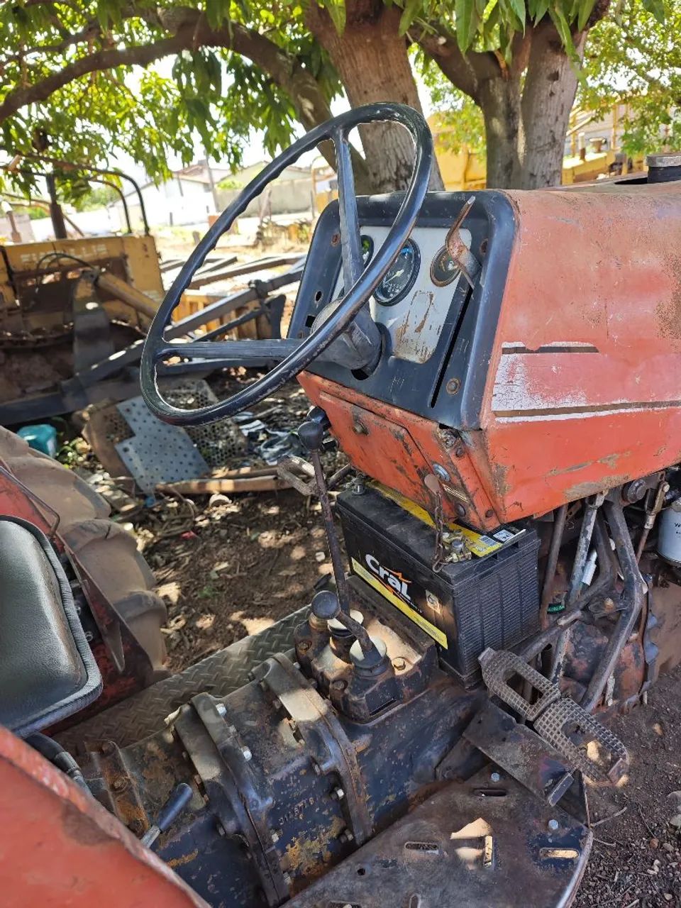 Vendo trator de pneu mf 290 - Foto 4