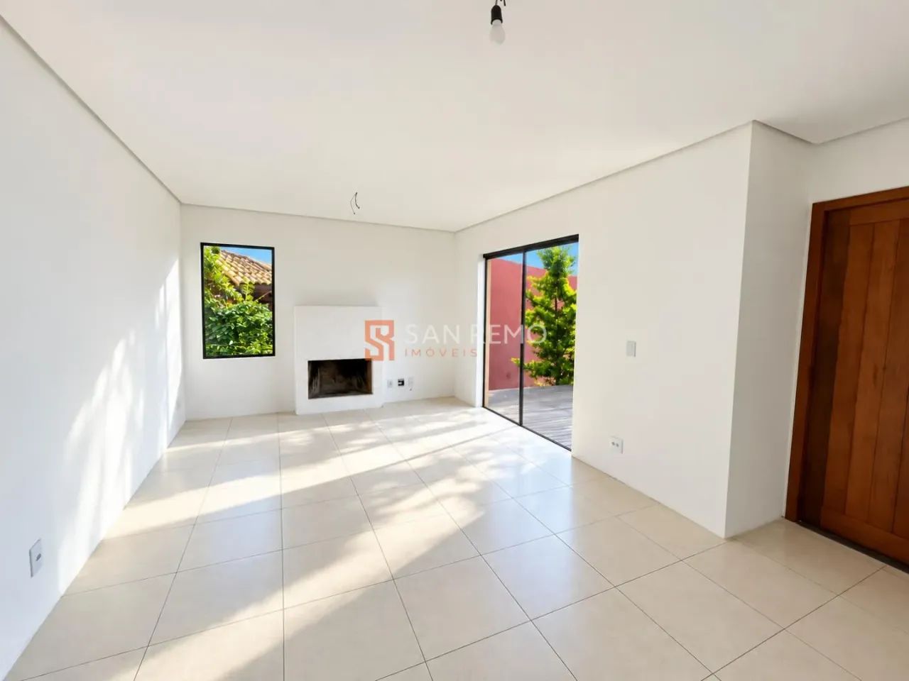 Rio Tavares | Casa 2 quartos, sendo 1 suite