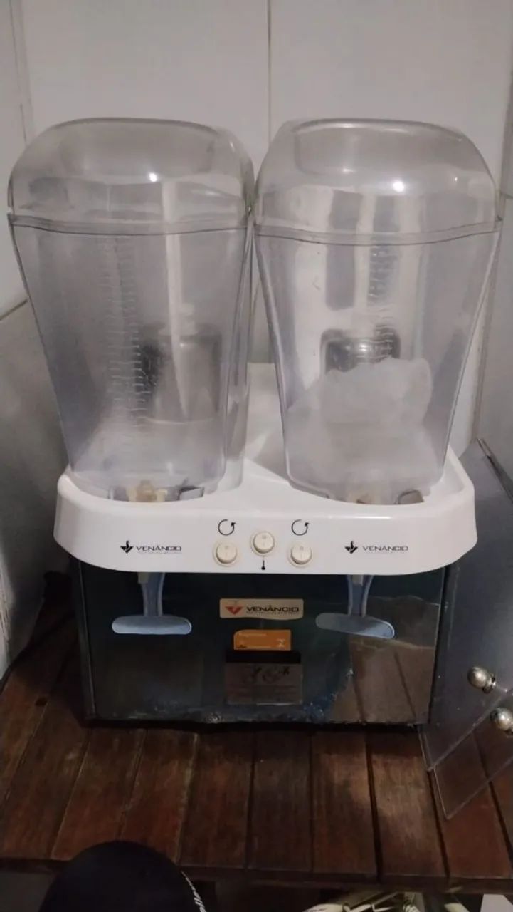 Refresqueira Venâncio Dupla 2 tanques 16 litros funcionando perfeitamente 