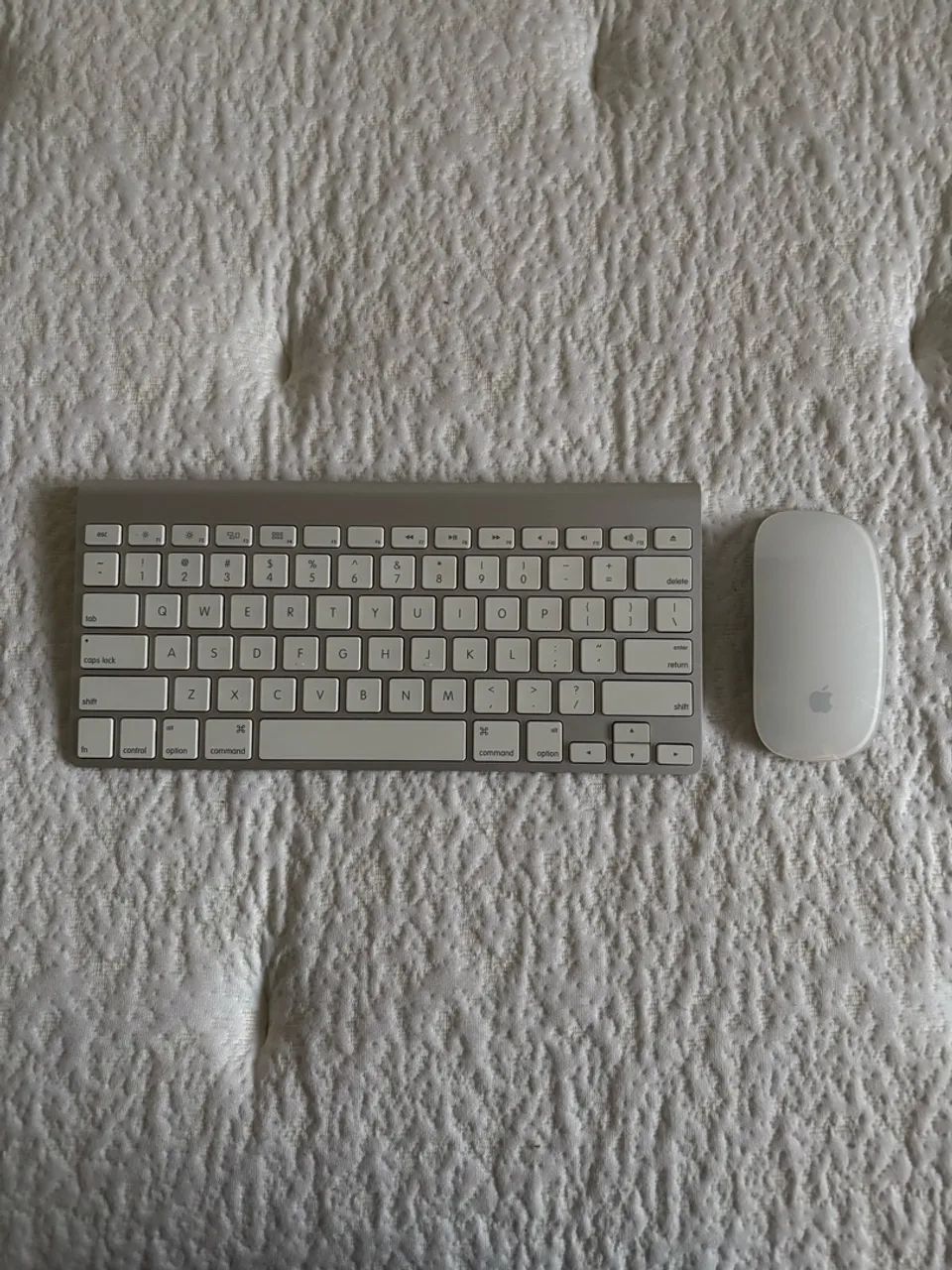 Kit Teclado e Mouse Apple