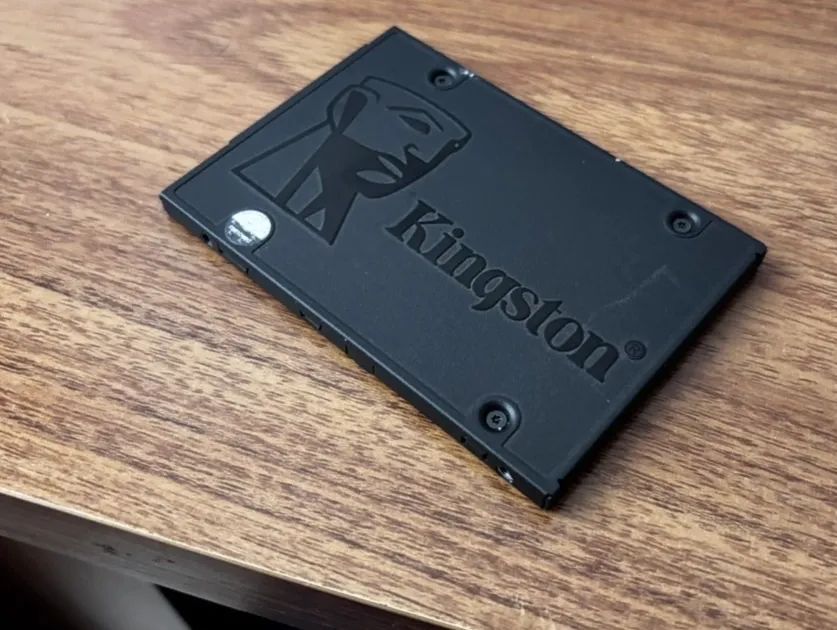 Ssd 128 gb kingston ( 28% vida util ) com windows 10