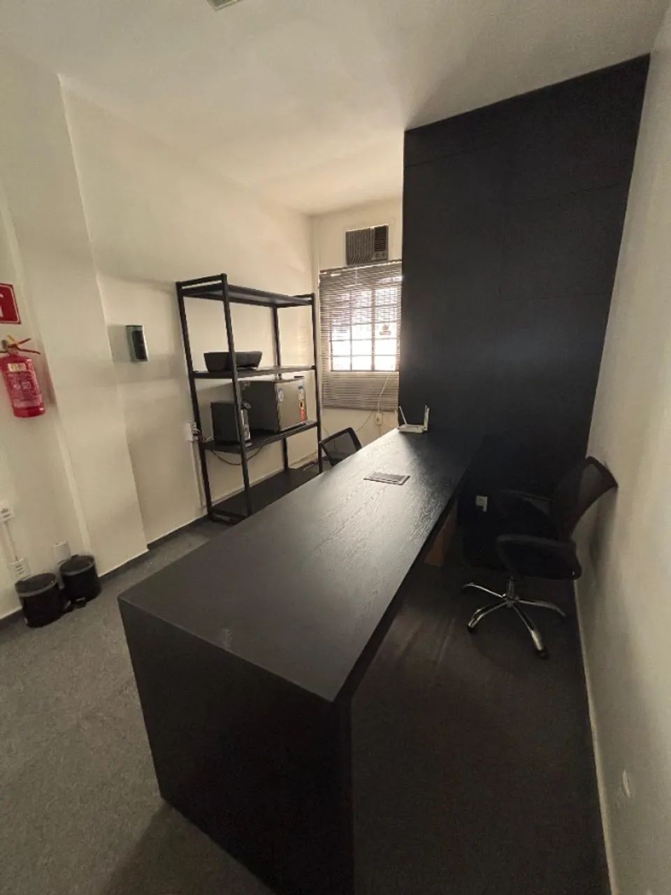 SALA COMERCIAL MOBILIADA EM FRENTE AO PARQUE VACA BRAVA - Foto 2
