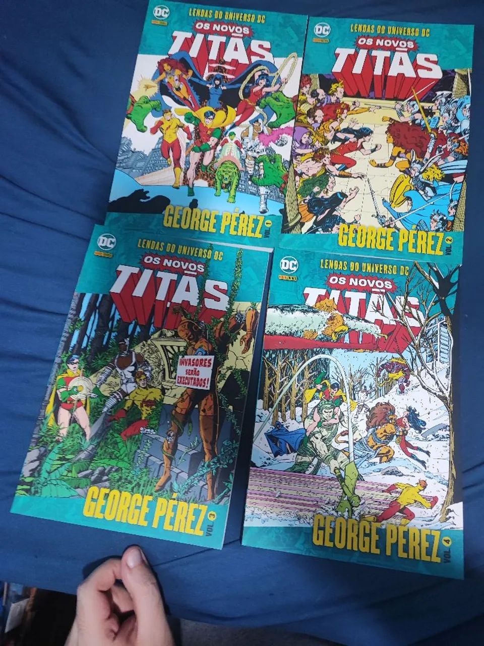 Hq Titãs com 4 , volumes 1 a 4