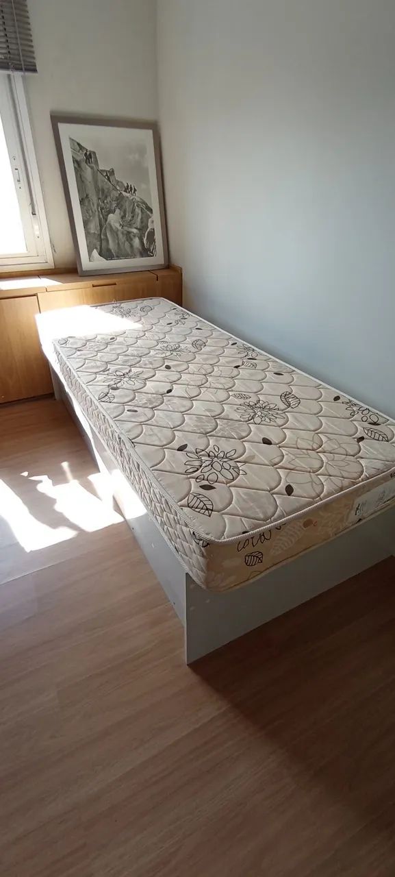 Cama solteiro com bicama com dois colchões solteiro