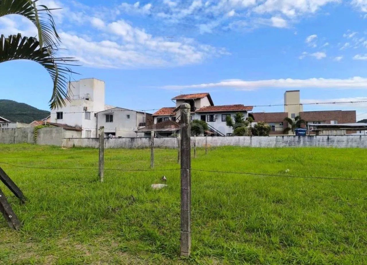 Terreno em Condomínio Fechado com 575 m² na Vargem Grande - Foto 3
