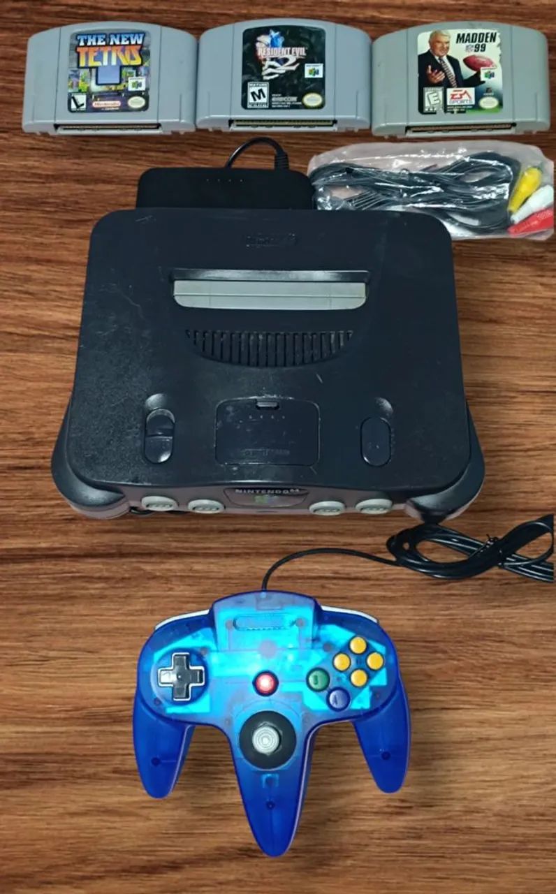 Vendo Nintendo 64 + 1 controle + 3 jogos.