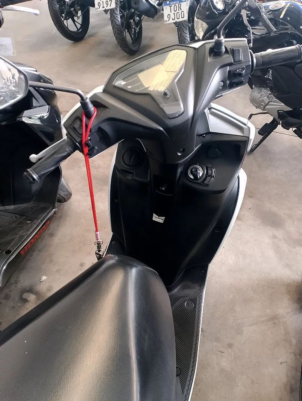 Yamaha FLUO 2022 - Foto 3