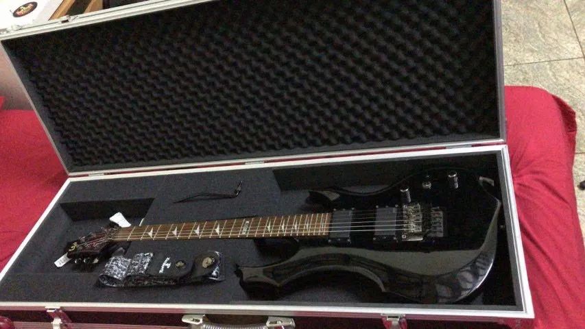 Guitarra Esp Ltd F-350 (eclipse) - Foto 3