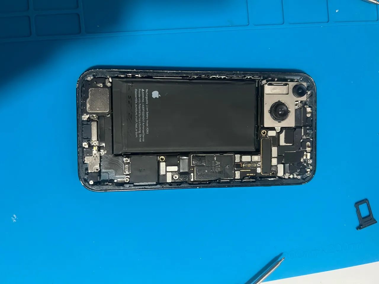 iPhone 14 retirada de peças 
