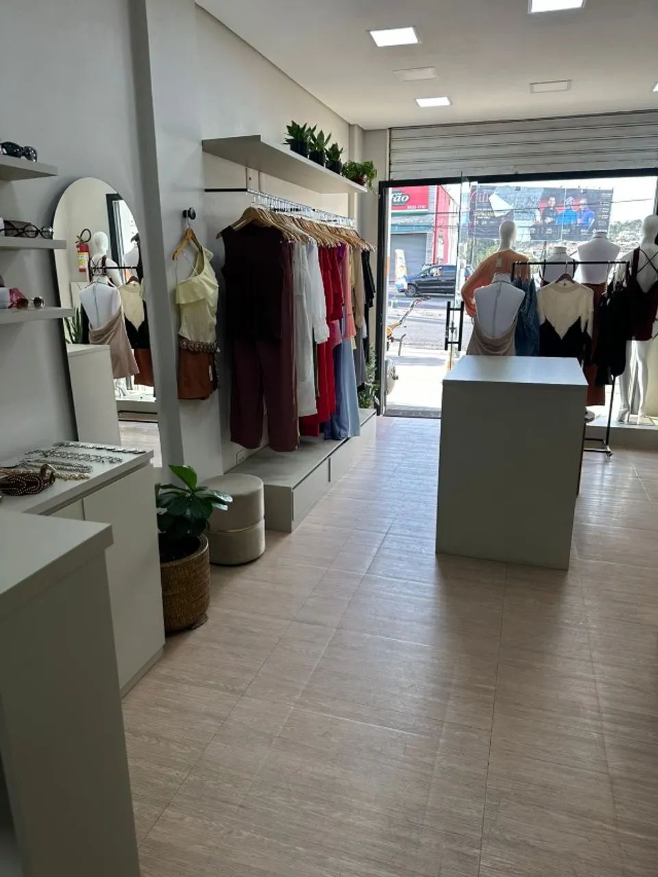 Passo o Ponto de loja Feminina 