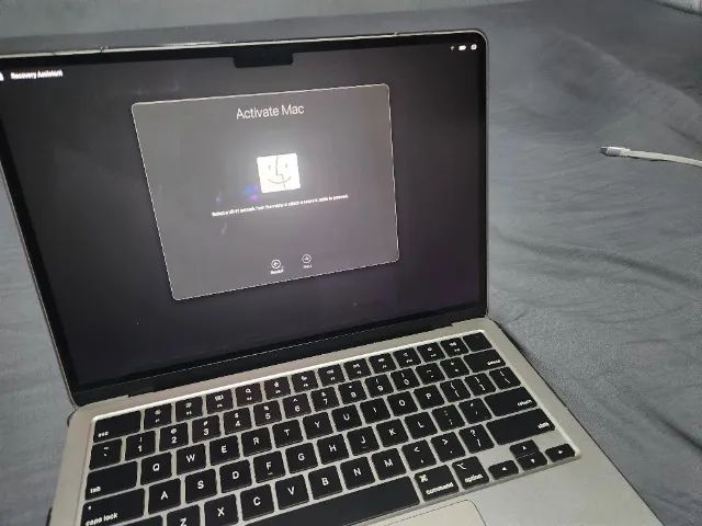 Macbook Air M3 13" 8GB 256GB - Foto 2
