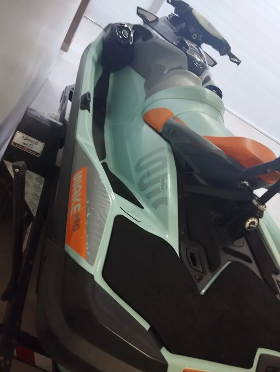 Jet Ski Seadoo Wake Pro 230 HP modelo 2022 - Foto 3