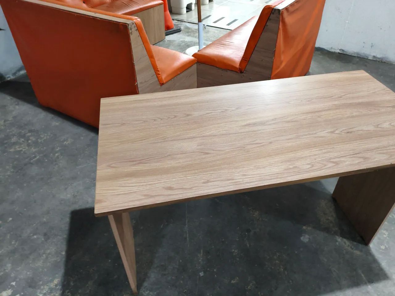 Sofás e mesa - Foto 4