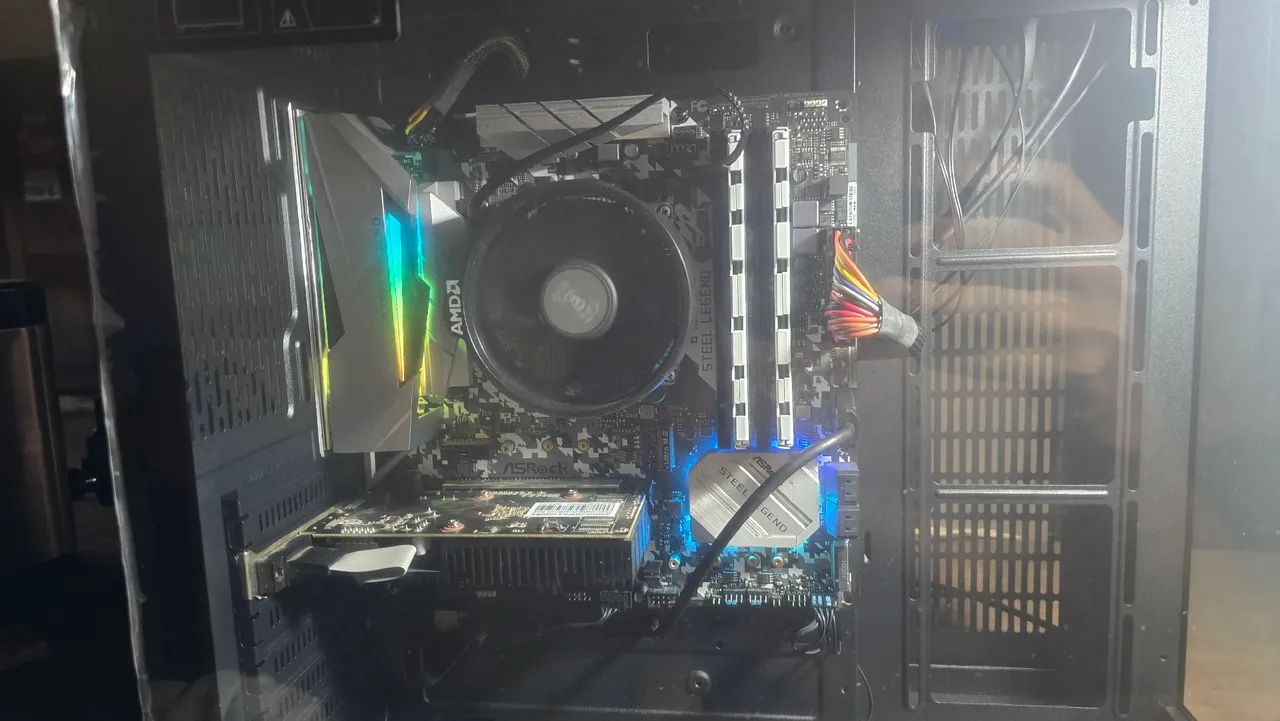 CPU com ryzen 5 5500, 16 gb de ram, ssd 240, fonte 500w