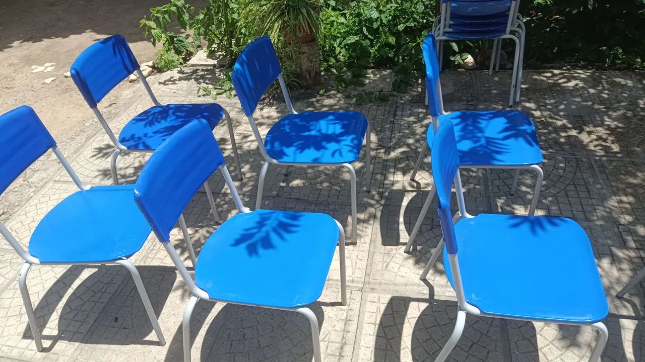Cadeiras azuis ótimo preço  - Foto 2
