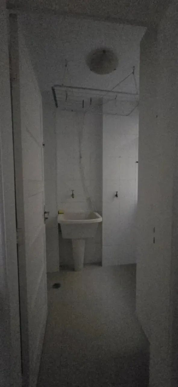 Imóvel  com 1 quarto, sala, cozinha  banheiro e área de serviço, sem vaga de garagem. - Foto 2