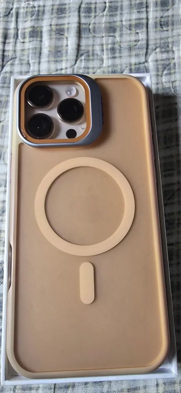 IPHONE 16 PRO MAX - DESERT TITANIUM - 256GB - 98 DE BATERIA  - Foto 4