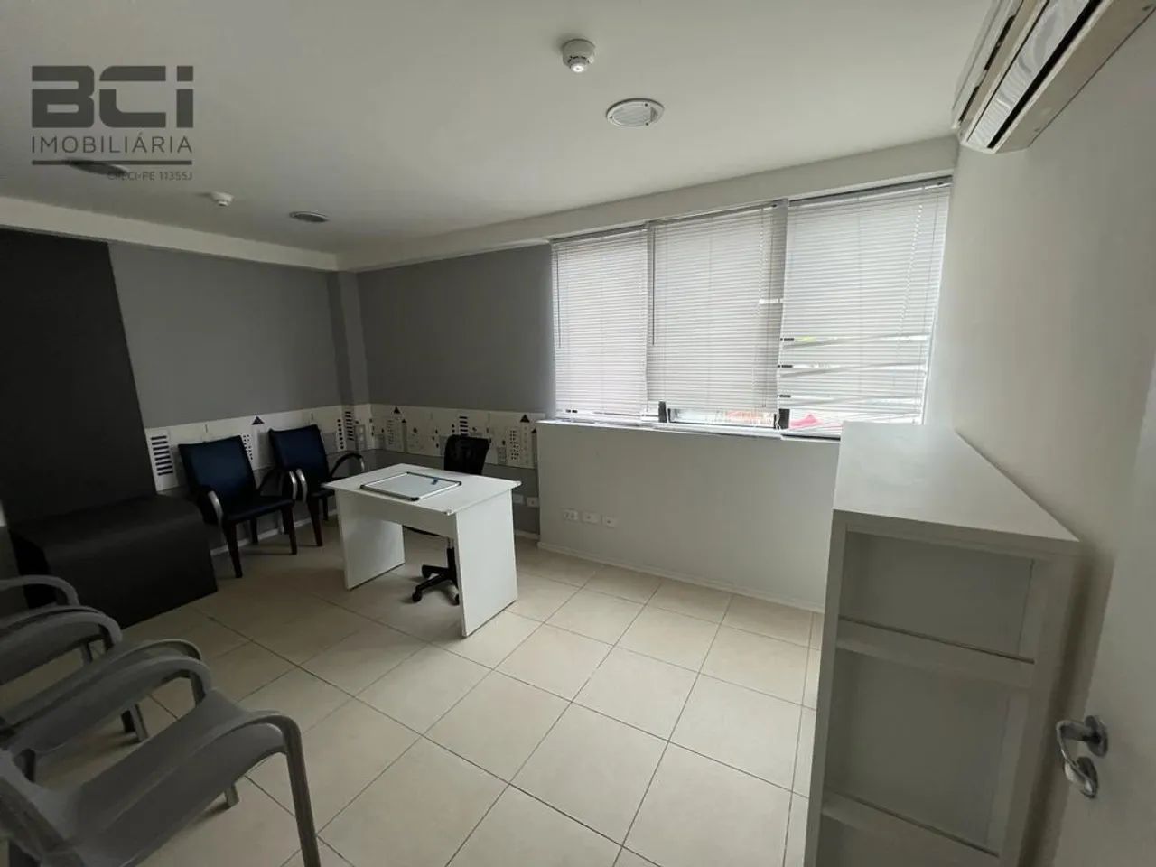 Sala comercial em Boa Viagem - Recife / PE.