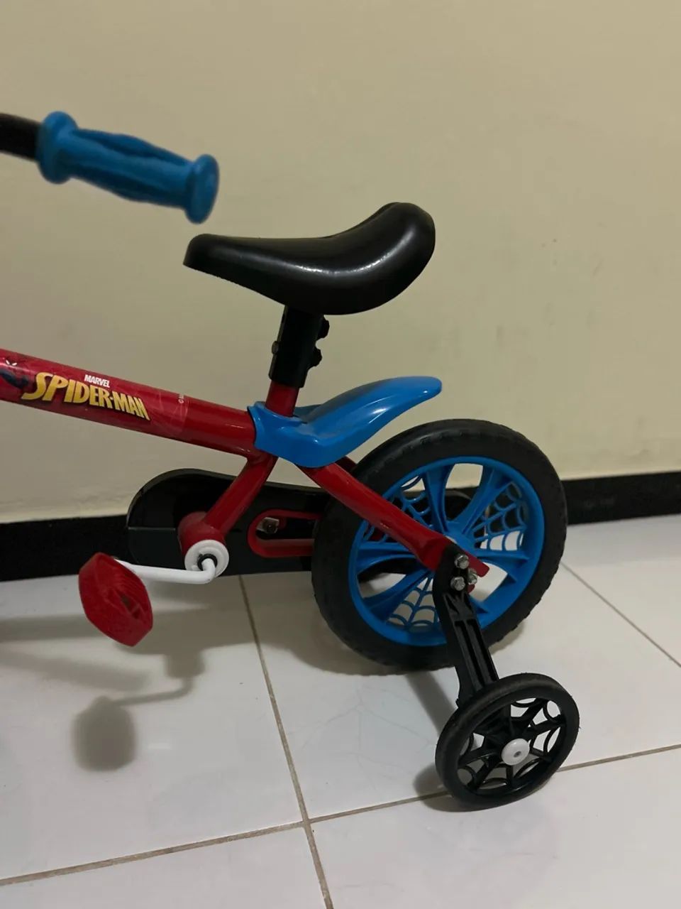 Bicicleta infantil Homem-Aranha - Foto 2