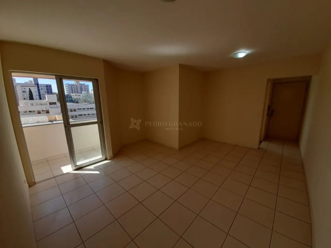 Apartamento com 02 dormitórios - Zona 07 - Foto 2