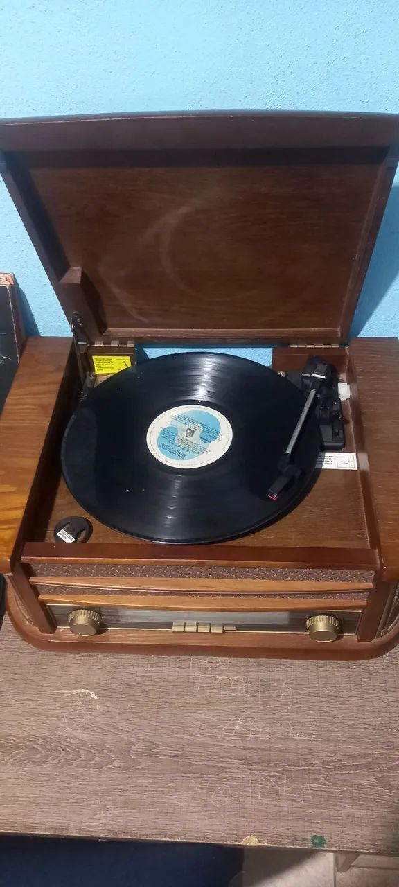 Vitrola mais discos (troco por guitarra) - Foto 3
