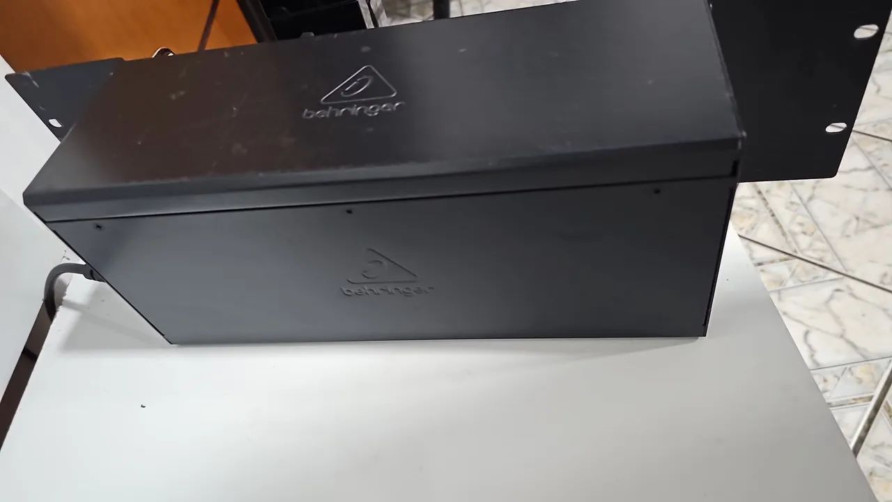 MESA DIGITAL BEHRINGER XR18 - Foto 3