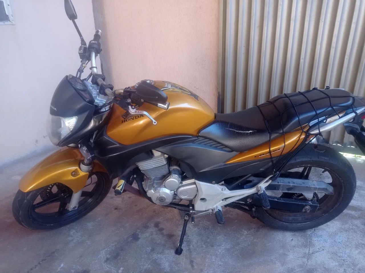 CB 300 