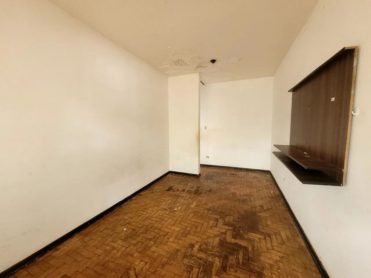 Alugo apartamento, com ótima localização na região central - Foto 4