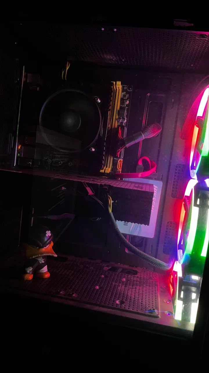 Vendo Pc gamer completo , só ligar na toma e jogar  - Foto 3
