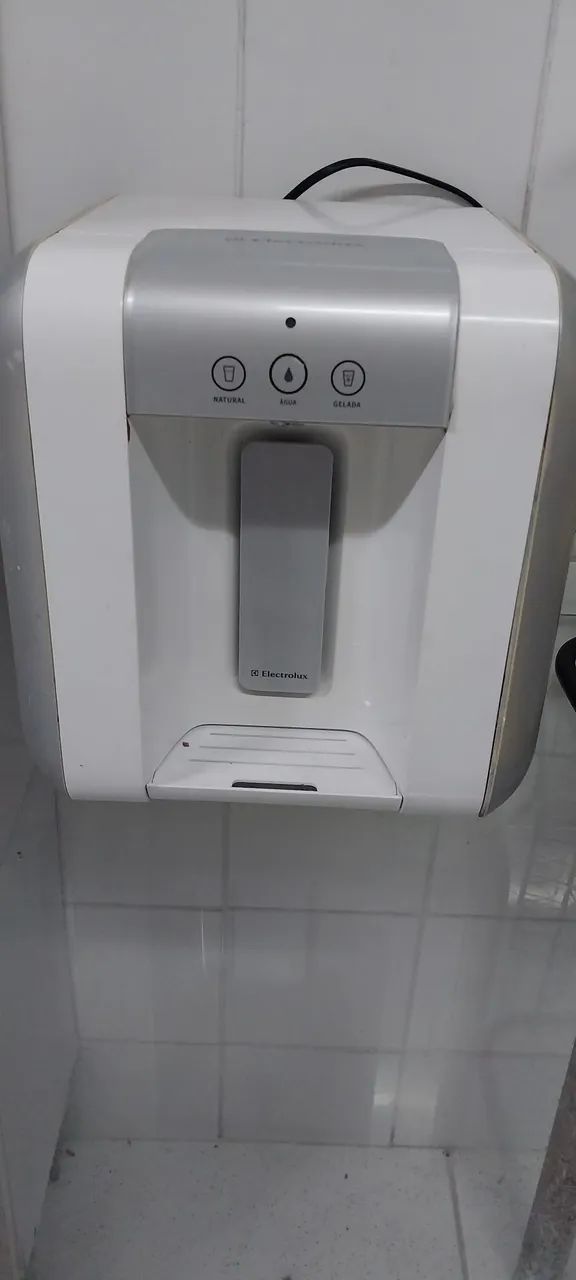 Bebedouro Eletrolux 