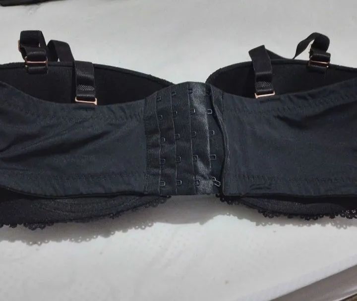 Sutiã preto de renda  - Foto 2