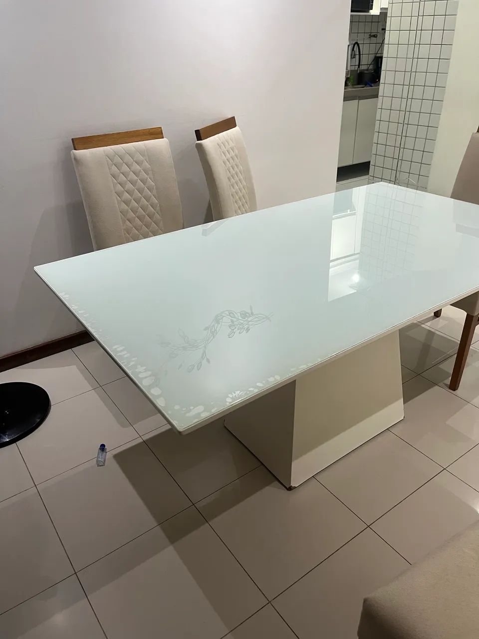 Mesa de jantar com 6 cadeiras - Foto 4