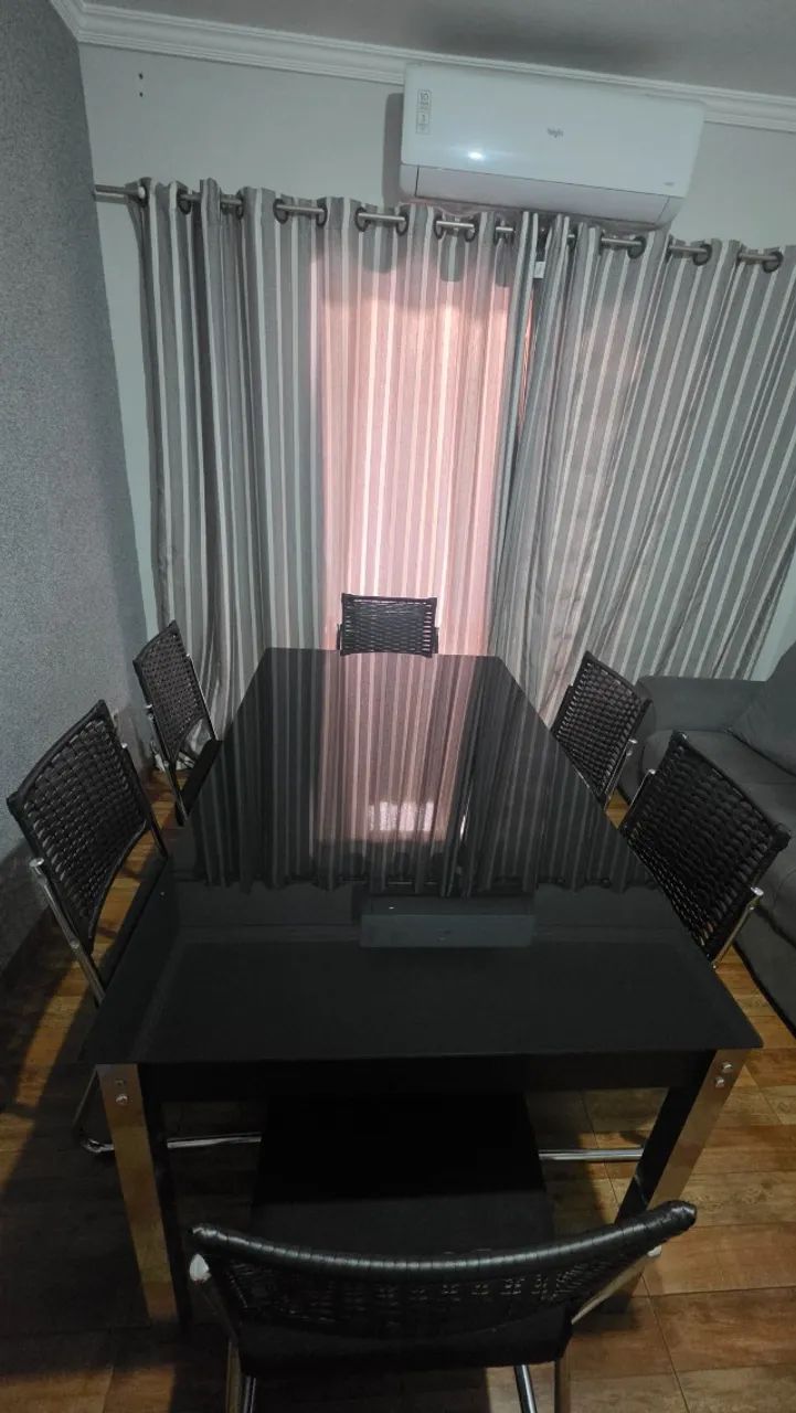 Mesa de vidro 6 cadeiras 